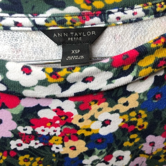 Ann Taylor petite Floral Eyelet Cuff Shift T-Shirt dress size XSP - Picture 4 of 9